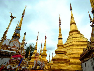 <br>พระบรมธาตุ จังหวัดตาก