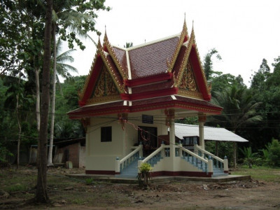 ศาลาประดิษฐานสรีระสังขารที่ไม่เน่าเปื่อยของหลวงปู่เลิบในวัดถ้ำสนุกสุขารมย์<br>